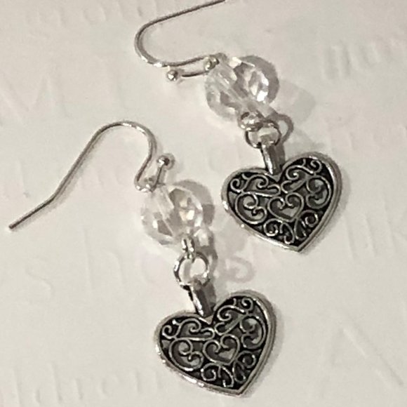 NEW  Heart earrings - Picture 3 of 5